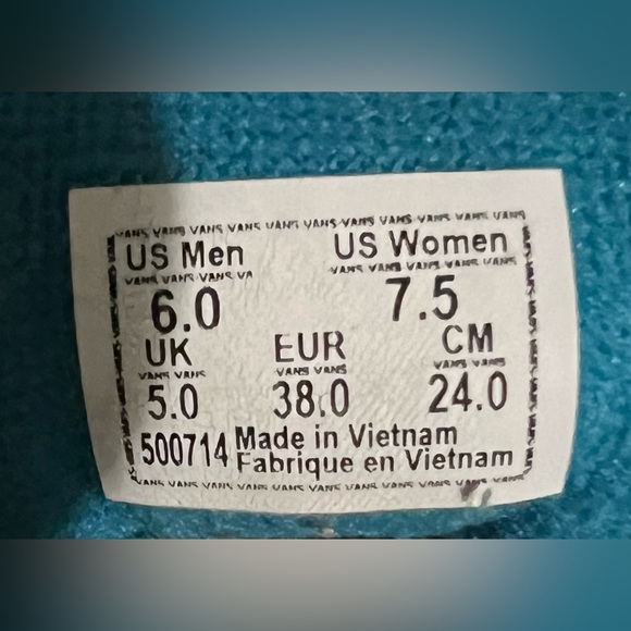 Vans - Picture 4 of 6